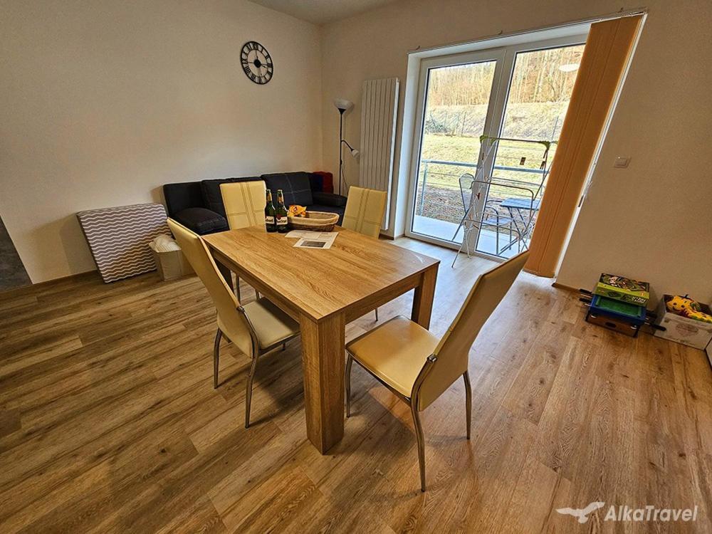 Moderni Apartman Horni Marsov - By Alka Luaran gambar